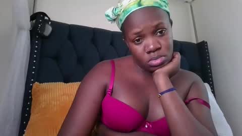 kitty_kerry online show from October 31, 7:12 am