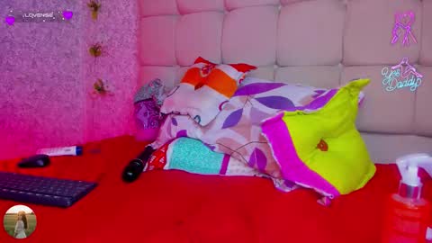     online show from March 24, 8:41 am