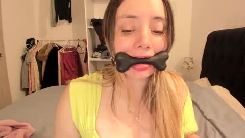 kittywantslove23 online show from October 15, 10:45 pm