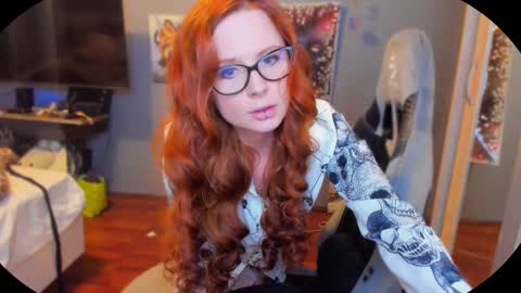 Snapshot of klementinagirl chatting on February 23, 8:18 pm Klementinafanslyklementina6661 online show from February 23, 8:18 pm
