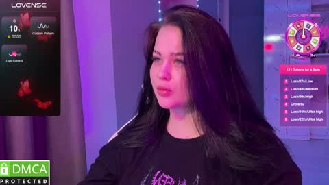 Mia online show from December 29, 8:26 pm