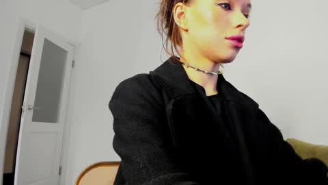 Snapshot of kossie_ chatting on October 19, 6:54 pm kossie_ online show from October 19, 6:54 pm