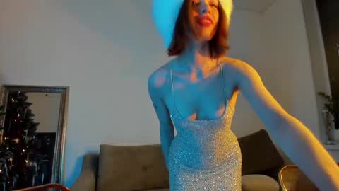 Snapshot of kossie_ chatting on December 31, 12:57 pm kossie_ online show from December 31, 12:57 pm
