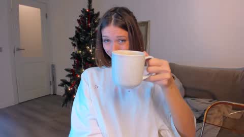 Snapshot of kossie_ chatting on December 8, 6:54 am kossie_ online show from December 8, 6:54 am