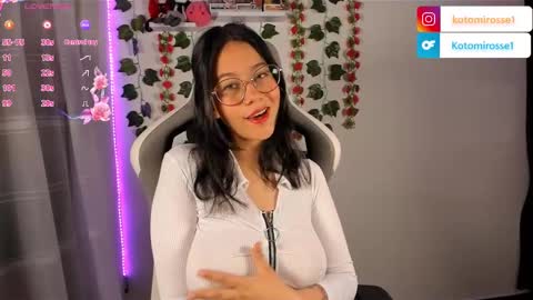 Snapshot of kotomi_rosse chatting on January 10, 1:32 am Kotomi online show from January 10, 1:32 am