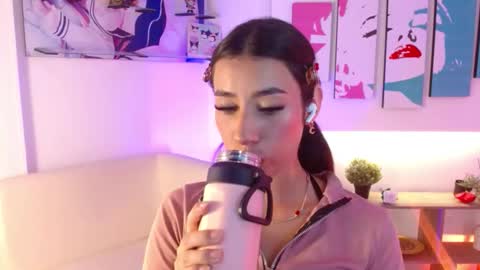 Elizabeth online show from March 5, 12:12 pm