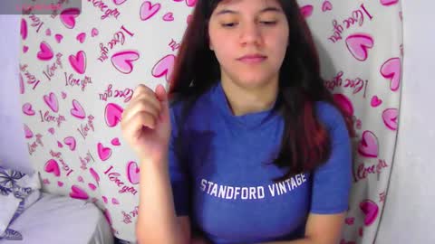 Snapshot of krissone_1 chatting on September 19, 11:59 pm krissone online show from September 19, 11:59 pm