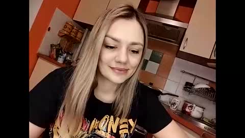 Snapshot of krisssexi chatting on February 8, 8:53 pm KrissSexi online show from February 8, 8:53 pm