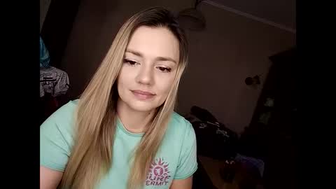 Snapshot of krisssexi chatting on January 13, 5:12 am KrissSexi online show from January 13, 5:12 am