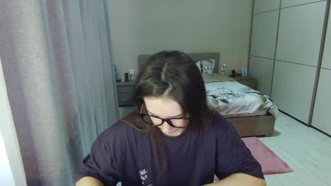 twitter    Annemarye 23 online show from April 9, 4:59 am