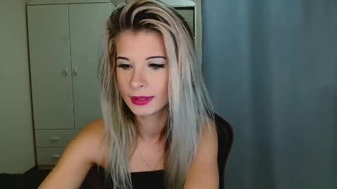 KristineAmore online show from November 25, 7:21 am