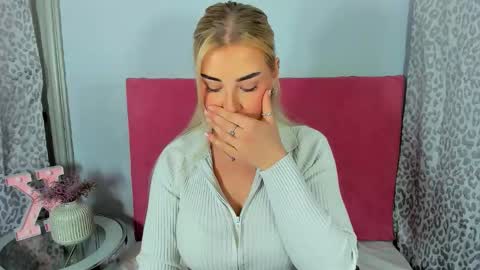 KristyFlowers online show from February 23, 5:01 pm