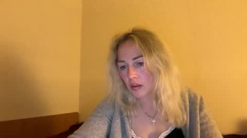 ksenia online show from October 4, 6:23 pm