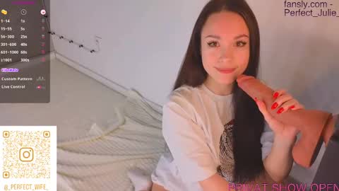 Snapshot of kumamonchik chatting on February 17, 8:19 am  MY NAME IS JULIA  TO SEE MORE 18 CONTENT YOU CAN SUBSCRIBE TO  FANSLY -  online show from February 17, 8:19 am