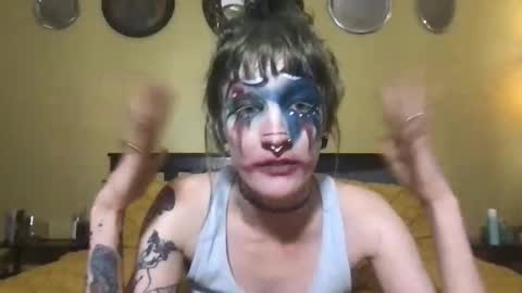 Kweef Kween online show from May 20, 6:49 pm