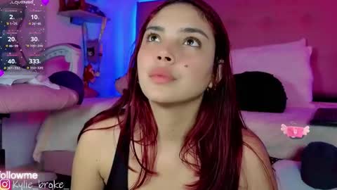 k ylie online show from November 14, 11:38 pm