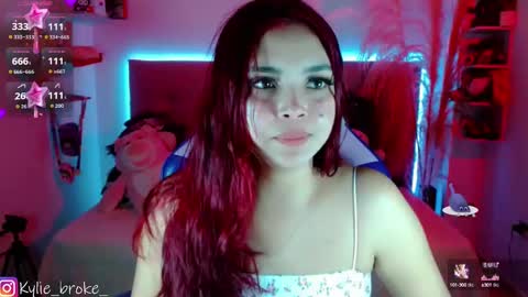 Snapshot of kylie_hottt_ chatting on September 29, 10:15 pm k ylie online show from September 29, 10:15 pm