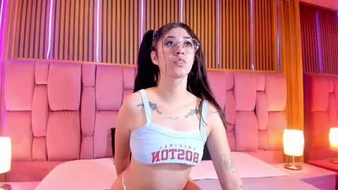  KYLIE  online show from November 28, 4:32 pm