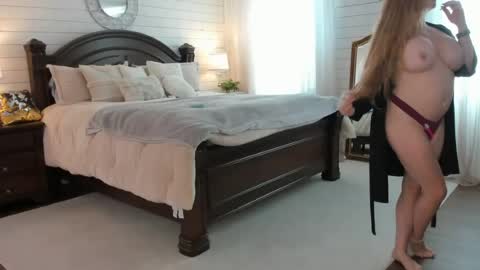 lacii_lo online show from July 16, 2:54 pm