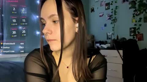 Sarah online show from October 25, 4:36 pm