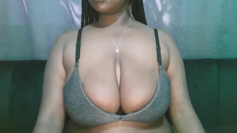 lady_dearra online show from March 7, 11:28 am