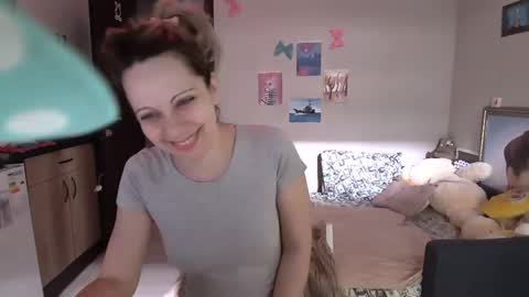 Snapshot of lady_smile69 chatting on March 12, 6:07 am lady_smile69 online show from March 12, 6:07 am