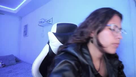  Lady  online show from February 8, 7:23 am