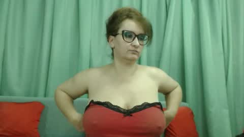 Nicole.... online show from December 17, 2:21 pm