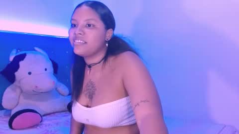 laura online show from February 8, 9:07 pm