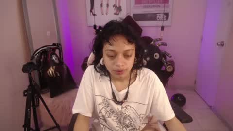 Ladywawy  online show from October 19, 3:14 pm