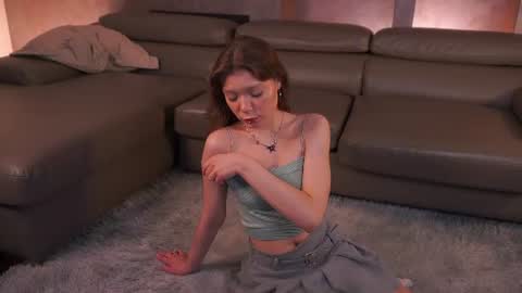 laelneizer online show from July 18, 1:35 pm