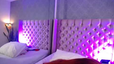 Laila Stilwills online show from March 4, 4:19 am