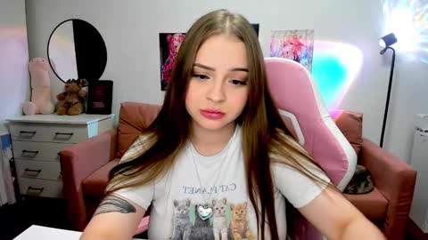 Kira online show from September 25, 7:45 pm