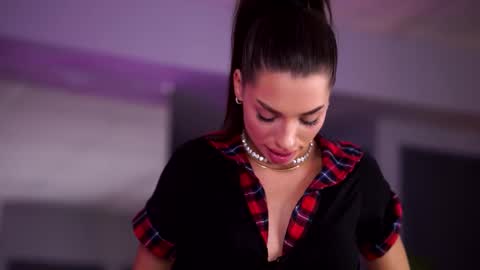 Snapshot of lalaroze chatting on October 6, 8:35 pm Lala online show from October 6, 8:35 pm