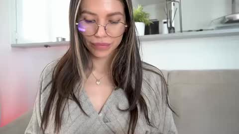 lalasexfr online show from March 12, 10:26 am