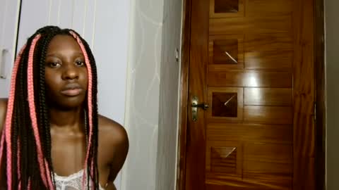 Lalisa online show from June 25, 5:12 am