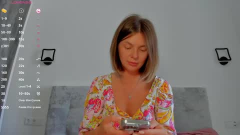 Lallie  online show from June 4, 11:47 am