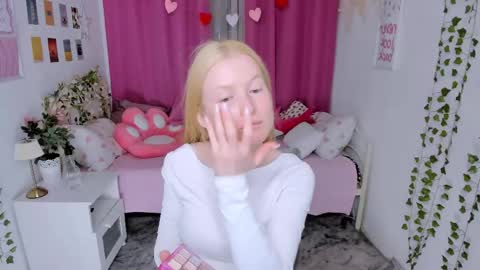 Laly online show from June 7, 6:42 am