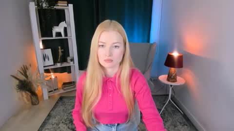 Laly online show from December 2, 5:04 pm