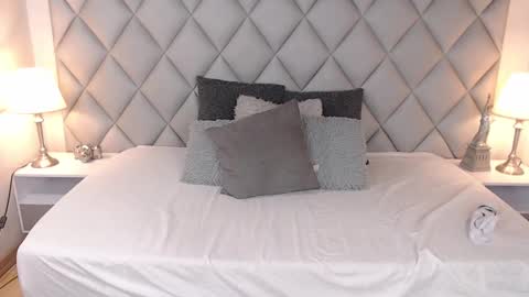 Laly Castro online show from February 16, 7:16 pm