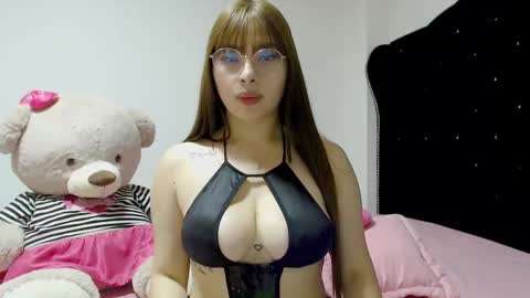 Lana online show from December 6, 2:13 am