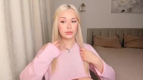 Lana online show from November 1, 3:43 am