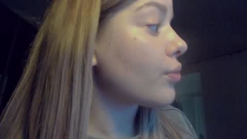 Alana online show from February 4, 9:20 pm