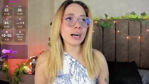 Lana online show from March 15, 4:14 am