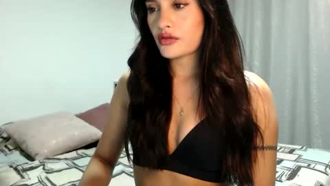 lanawinters1 online show from February 24, 2:33 am