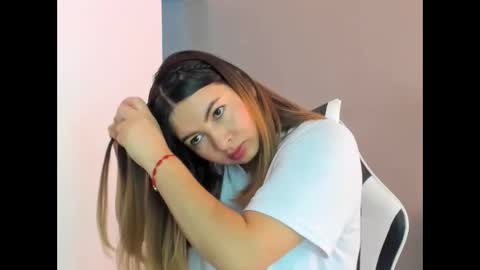 Lara online show from May 29, 2:48 pm