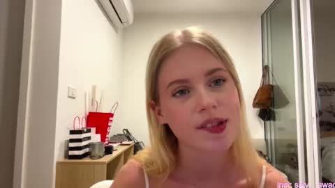 Stella online show from February 17, 10:25 am