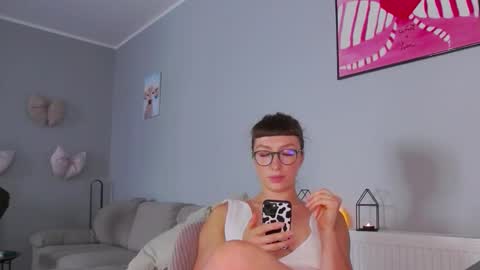 LaraKanes online show from September 25, 11:09 am