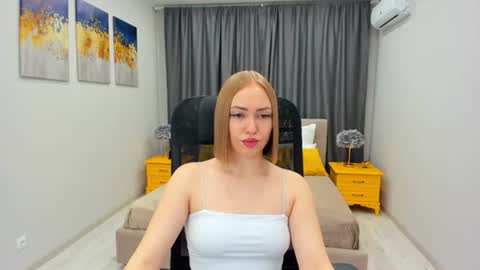 larakrein online show from January 26, 7:52 pm