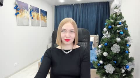 larakrein online show from December 24, 7:33 pm